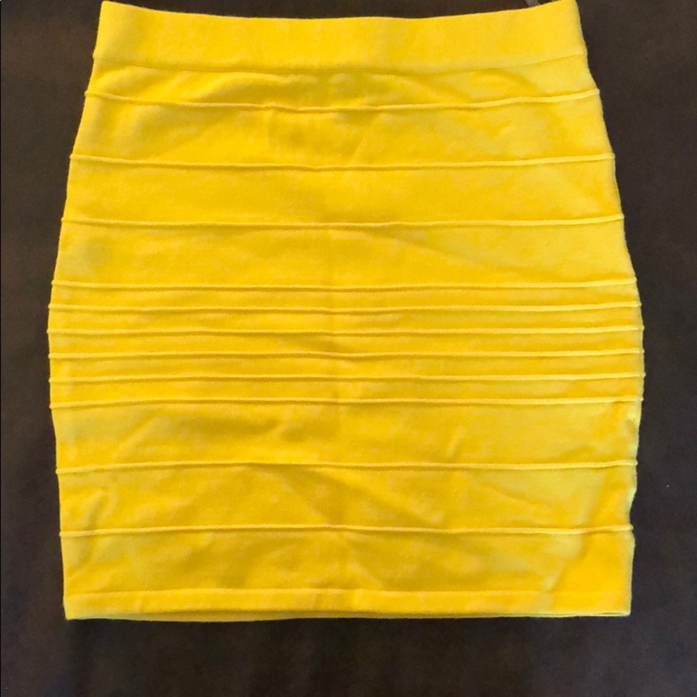 Yellow mini skirt